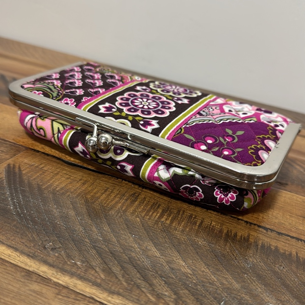 Vera Bradley Makeup Snap Close Case - Picture 9 of 10